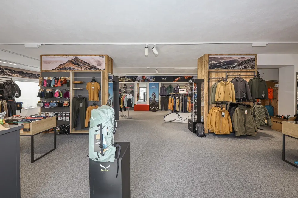 KITZIMMO-Großzügige Geschäftsfläche mitten im Dorfzentrum mieten - Immobilien Ellmau.