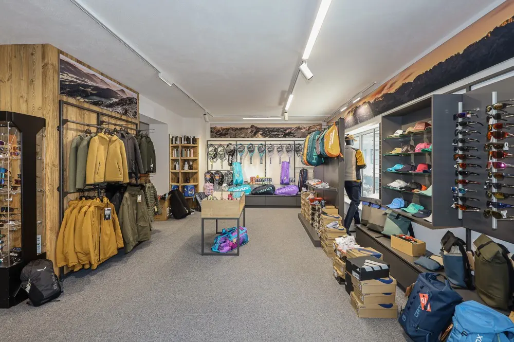 KITZIMMO-Großzügige Geschäftsfläche mitten im Dorfzentrum mieten - Immobilien Ellmau.