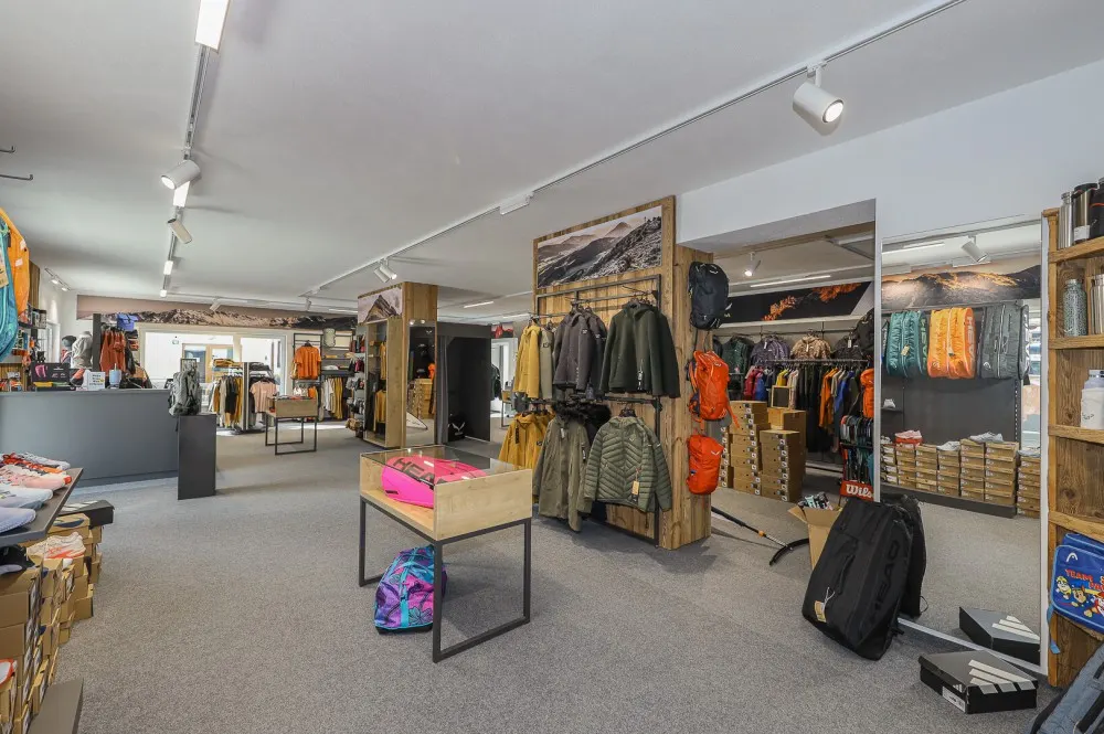 KITZIMMO-Großzügige Geschäftsfläche mitten im Dorfzentrum mieten - Immobilien Ellmau.