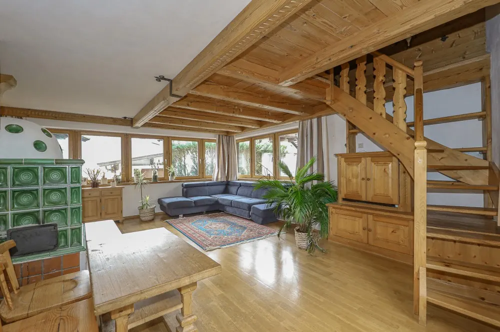 KITZIMMO-Einfamilienhaus am Fuße des Hahnenkamm an der Skipiste mieten - Immobilien Kitzbühel.