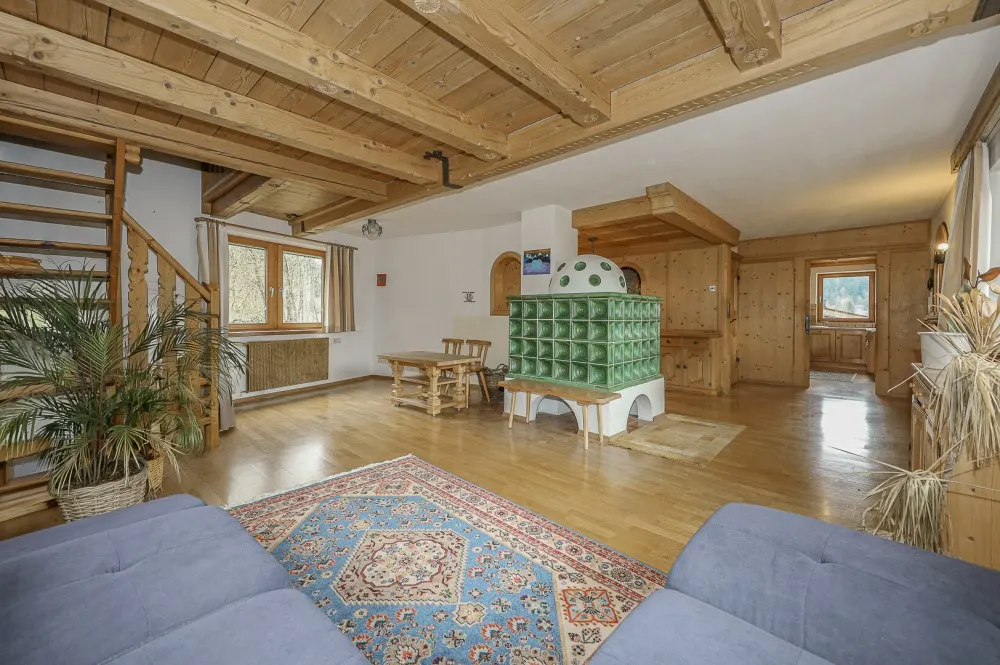 KITZIMMO-Einfamilienhaus am Fuße des Hahnenkamm an der Skipiste mieten - Immobilien Kitzbühel.