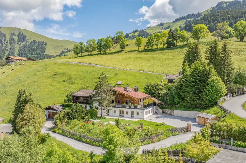 KITZIMMO-Anwesen in Toplage auf der Bichlalm kaufen - Immobilien Kitzbühel.-3
