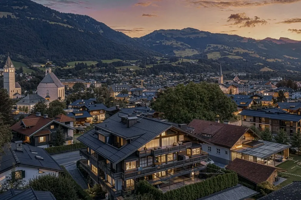 KITZIMMO-Luxuswohnung mit Pool in zentraler Toplage - Immobilien Kitzbühel.-4-1