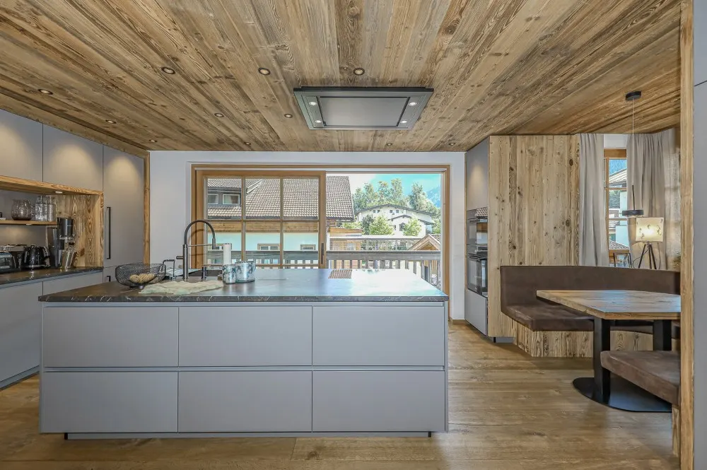 KITZIMMO-Luxuswohnung mit Pool in zentraler Toplage - Immobilien Kitzbühel.-4-10