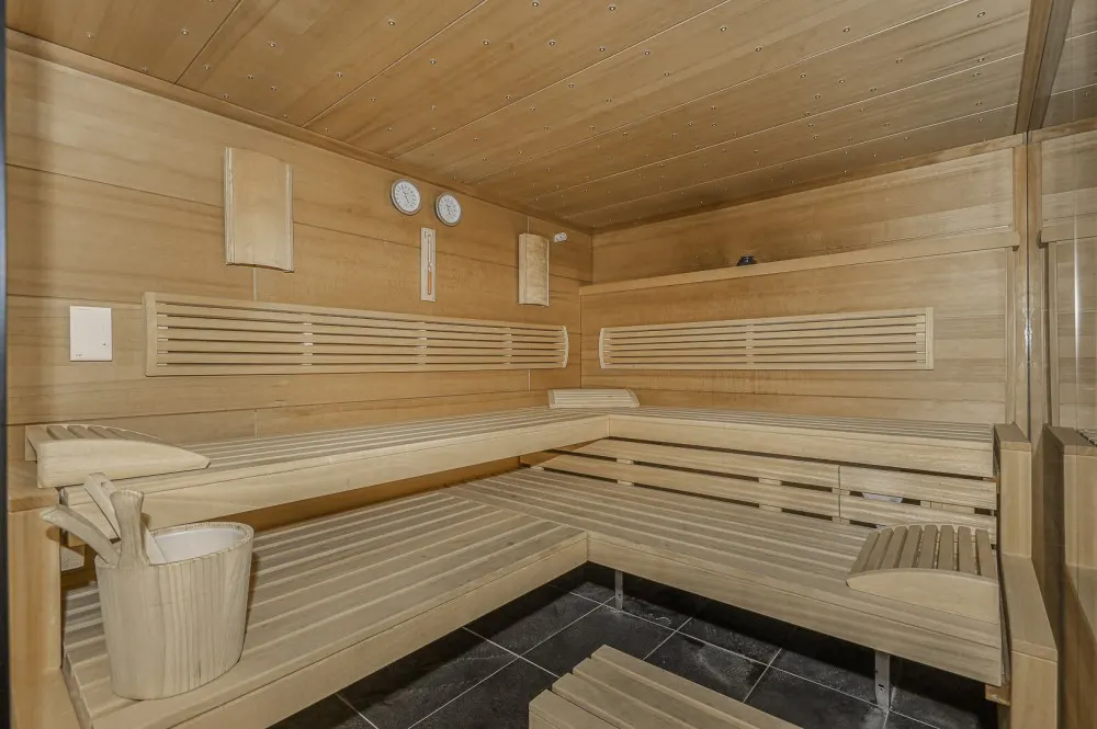 KITZIMMO-Luxuswohnung mit Pool in zentraler Toplage - Immobilien Kitzbühel.-4-30