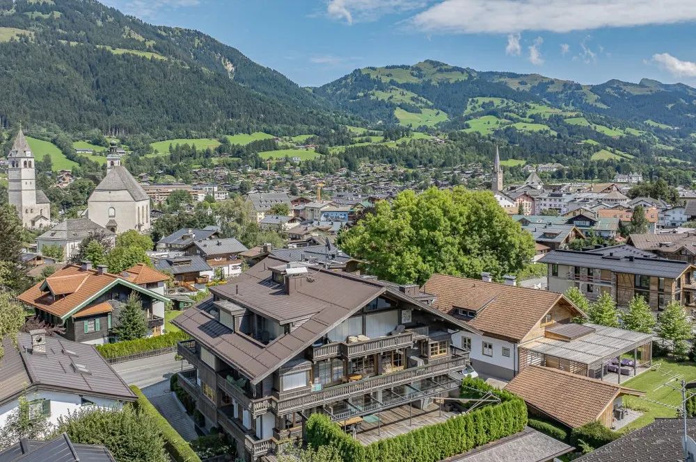 KITZIMMO-Luxuswohnung mit Pool in zentraler Toplage - Immobilien Kitzbühel.-4-2