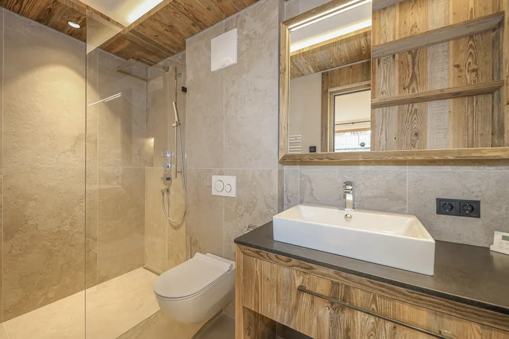 KITZIMMO-Luxus-Neubauvilla mit Pool in Toplage kaufen - Immobilien Ellmau.