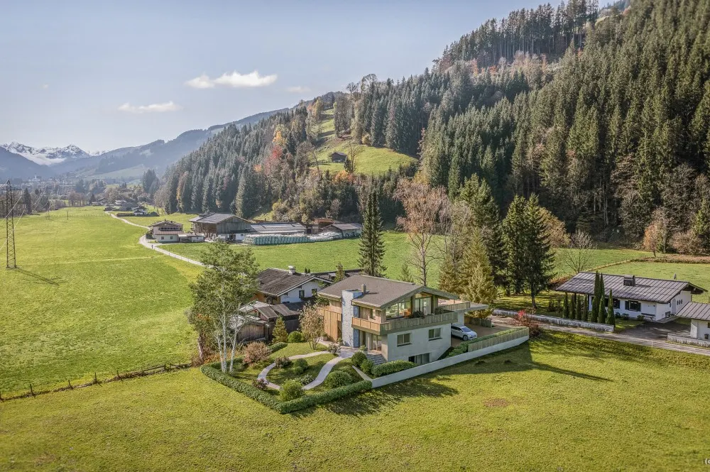 KITZIMMO-Neubauvilla in sonniger Ruhelage mit Bergblick - Immobilien Aurach.
