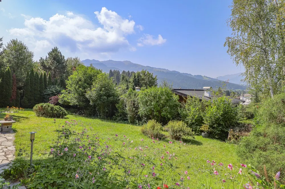 KITZIMMO-Chalet Landhausvilla in Toplage kaufen - Immobilien Reith bei Kitzbühel.