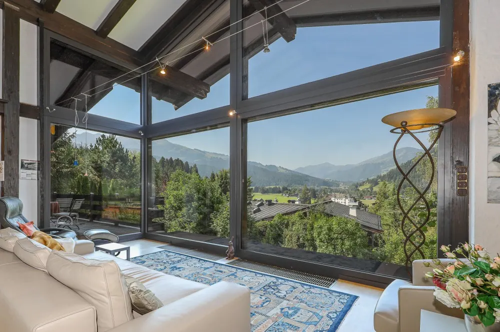 KITZIMMO-Chalet Landhausvilla in Toplage kaufen - Immobilien Reith bei Kitzbühel.