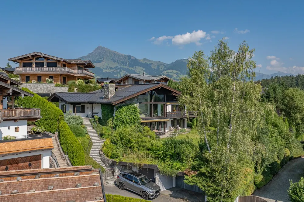 KITZIMMO-Chalet Landhausvilla in Toplage kaufen - Immobilien Reith bei Kitzbühel.