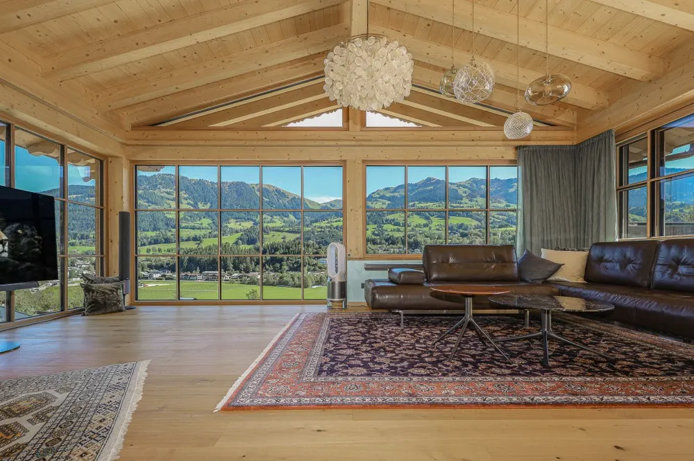 KITZIMMO-Exklusives Landhaus in traumhafter & unverbaubarer Aussichtslage - Immobilien Kitzbühel.-11