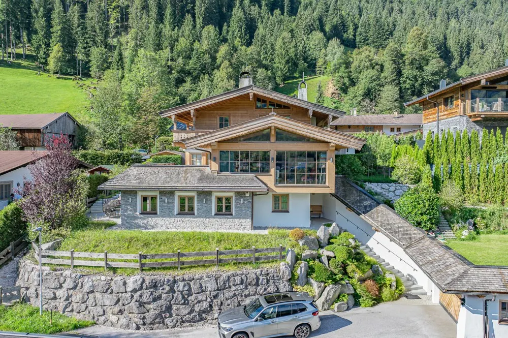 KITZIMMO-Exklusives Landhaus in traumhafter & unverbaubarer Aussichtslage - Immobilien Kitzbühel.-4