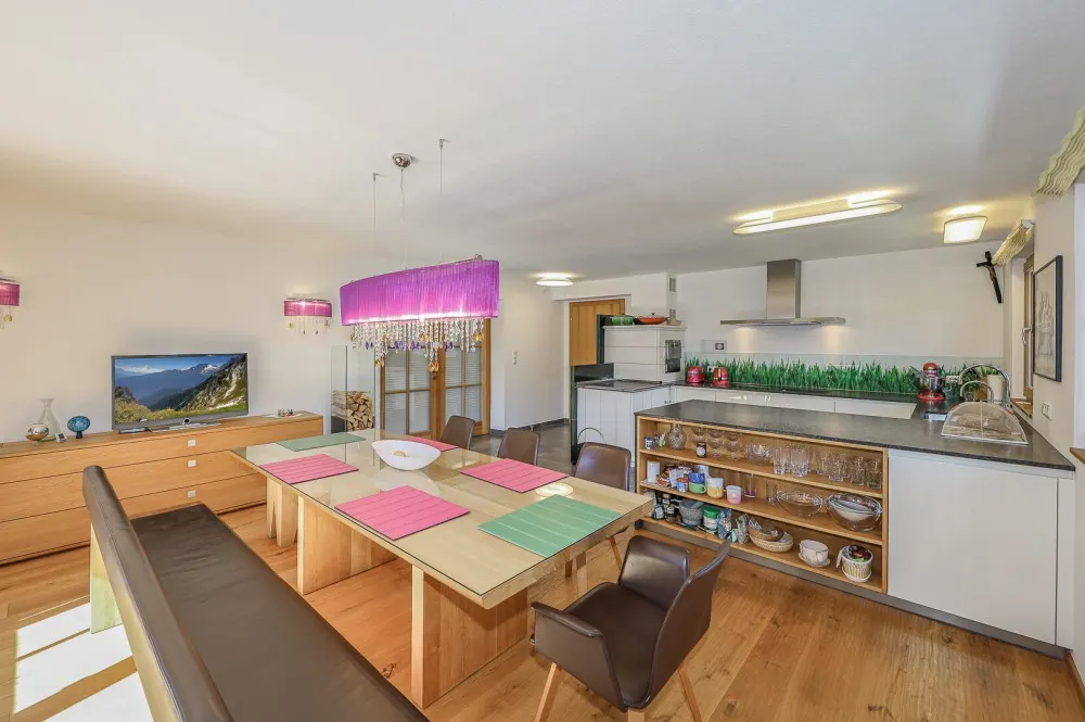 KITZIMMO-Exklusives Landhaus in traumhafter & unverbaubarer Aussichtslage - Immobilien Kitzbühel.-25