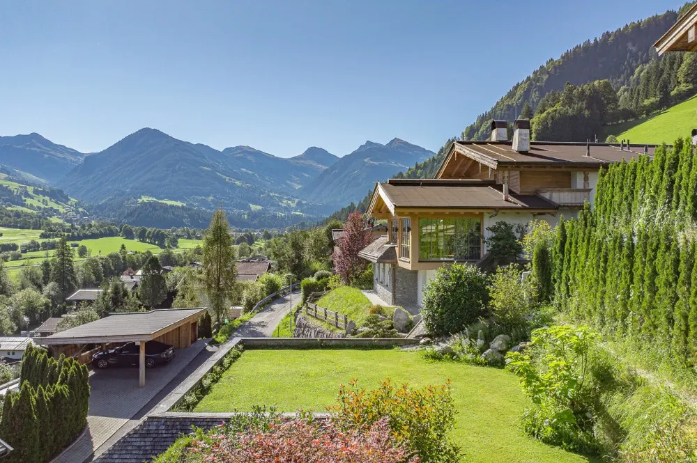 KITZIMMO-Exklusives Landhaus in traumhafter & unverbaubarer Aussichtslage - Immobilien Kitzbühel.-9