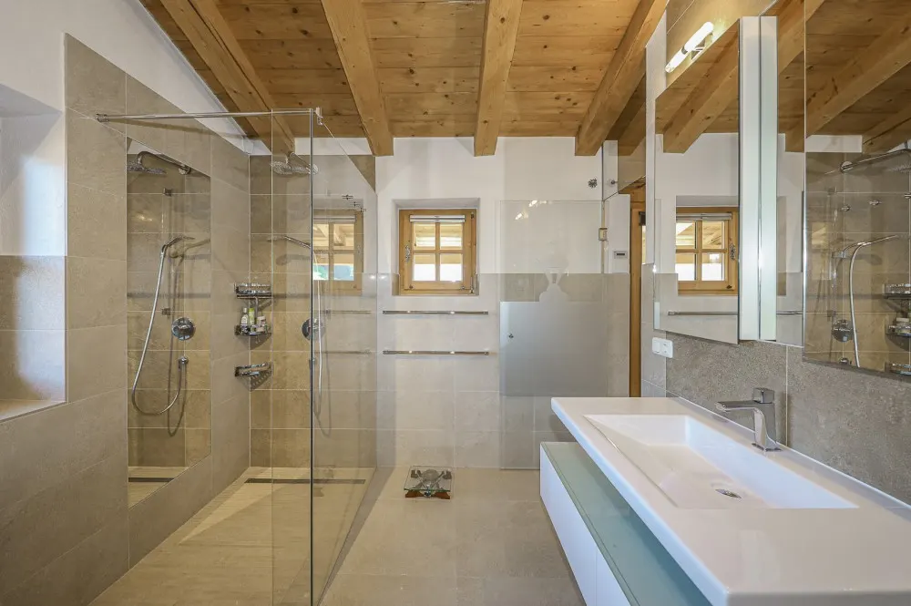 KITZIMMO-Exklusives Landhaus in traumhafter & unverbaubarer Aussichtslage - Immobilien Kitzbühel.-35