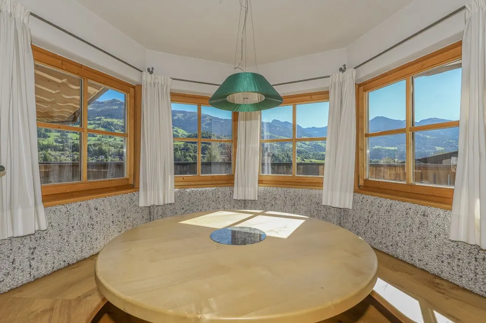 KITZIMMO-Exklusives Landhaus in traumhafter & unverbaubarer Aussichtslage - Immobilien Kitzbühel.-21