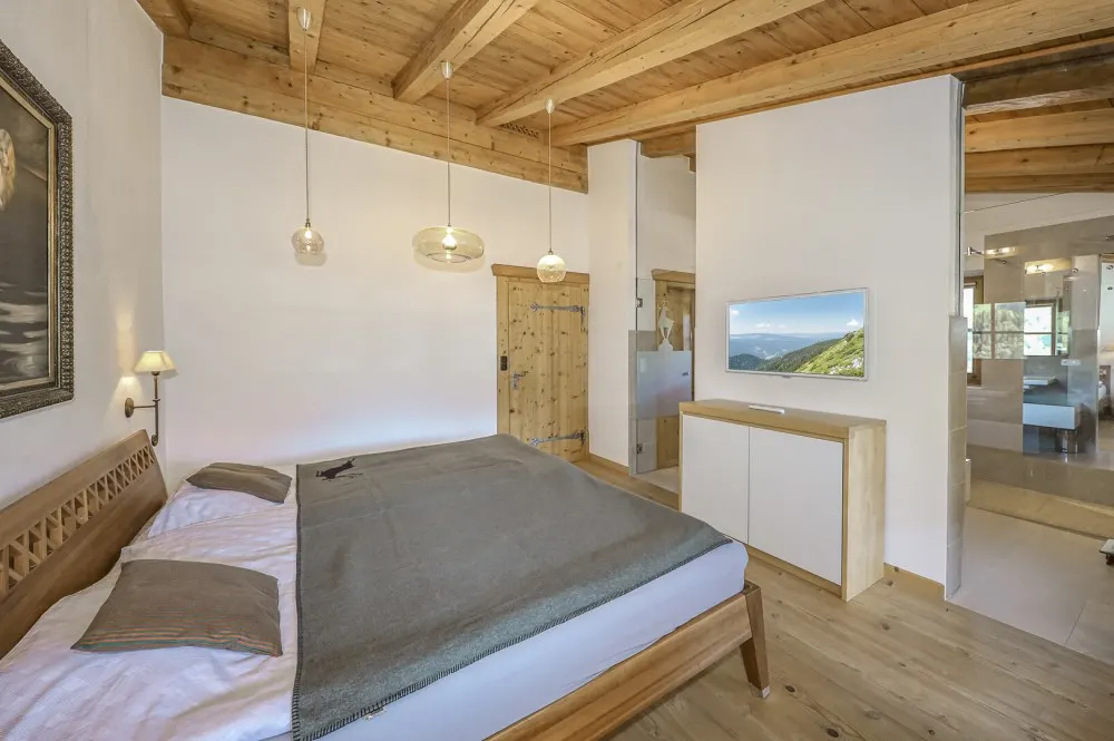 KITZIMMO-Exklusives Landhaus in traumhafter & unverbaubarer Aussichtslage - Immobilien Kitzbühel.-34