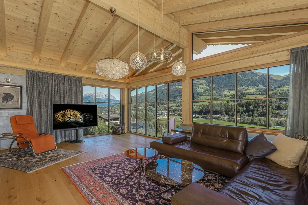 KITZIMMO-Exklusives Landhaus in traumhafter & unverbaubarer Aussichtslage - Immobilien Kitzbühel.-12