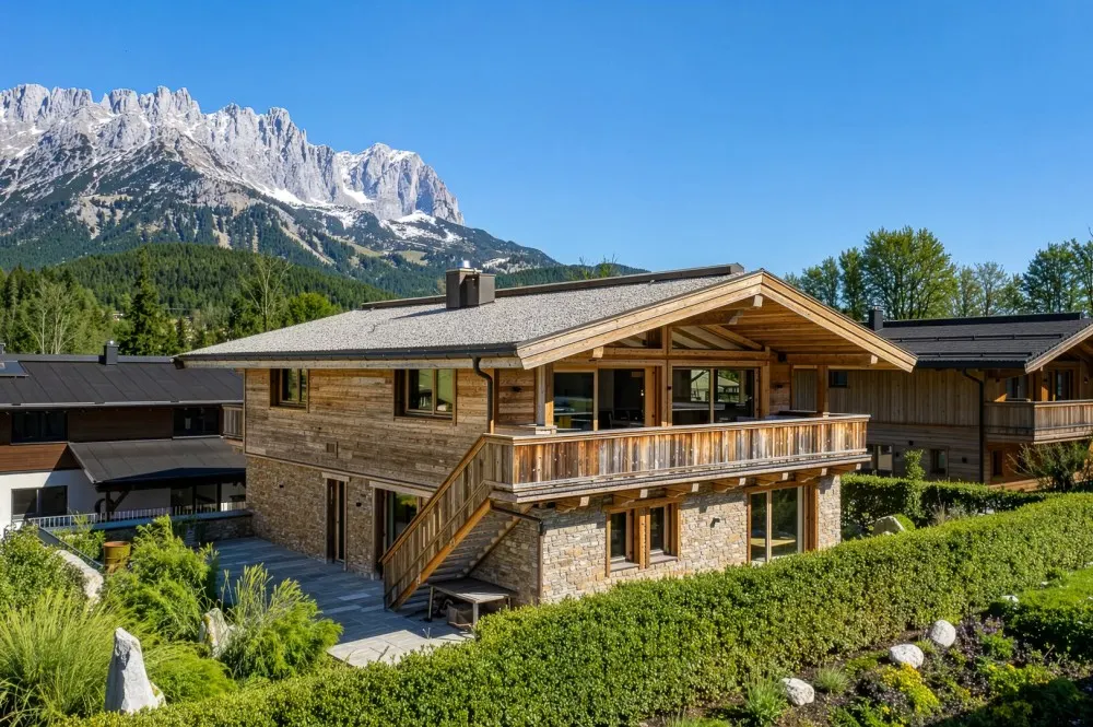 KITZIMMO-Luxuschalet mit Kaiserblick in unmittelbar am Skilift kaufen - Immobilien Going.