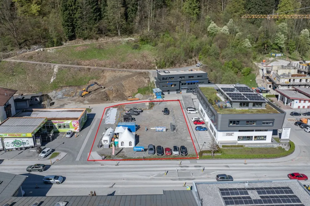 KITZIMMO-Gewerbegrundstück in Toplage direkt an der Ortsdurchfahrtsstraße - Kitzbühel.