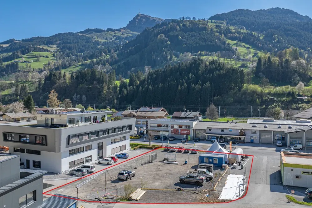 KITZIMMO-Gewerbegrundstück in Toplage direkt an der Ortsdurchfahrtsstraße - Kitzbühel.