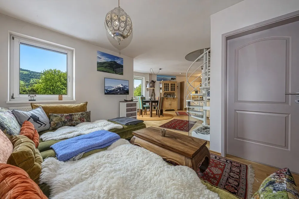 KITZIMMO-Dachgeschosswohnung mit traumhaftem Ausblick - Immobilien Kitzbühel.-8