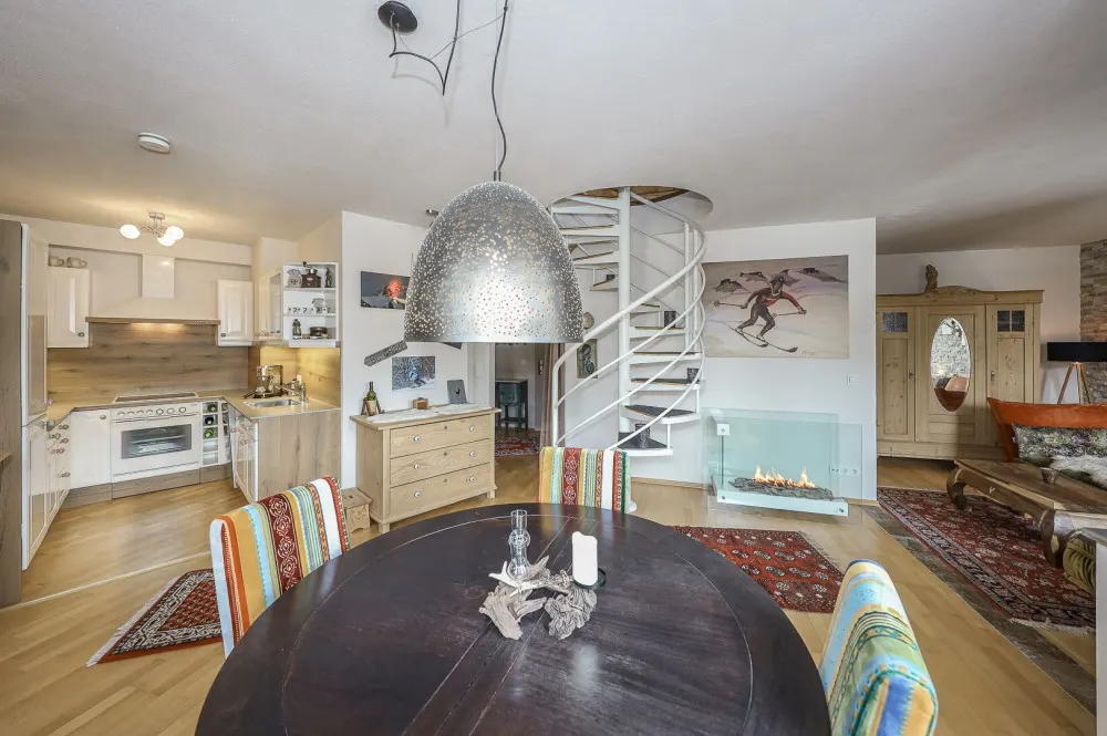 KITZIMMO-Dachgeschosswohnung mit traumhaftem Ausblick - Immobilien Kitzbühel.