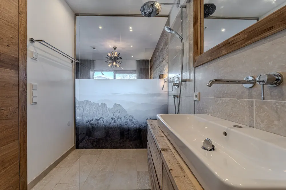 KITZIMMO-Luxuswohnung mit Kaiserblick in Toplage kaufen - Immobilien Oberndorf.