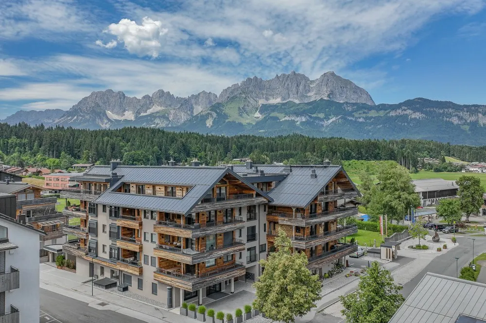 KITZIMMO-Luxuswohnung mit Kaiserblick in Toplage kaufen - Immobilien Oberndorf.