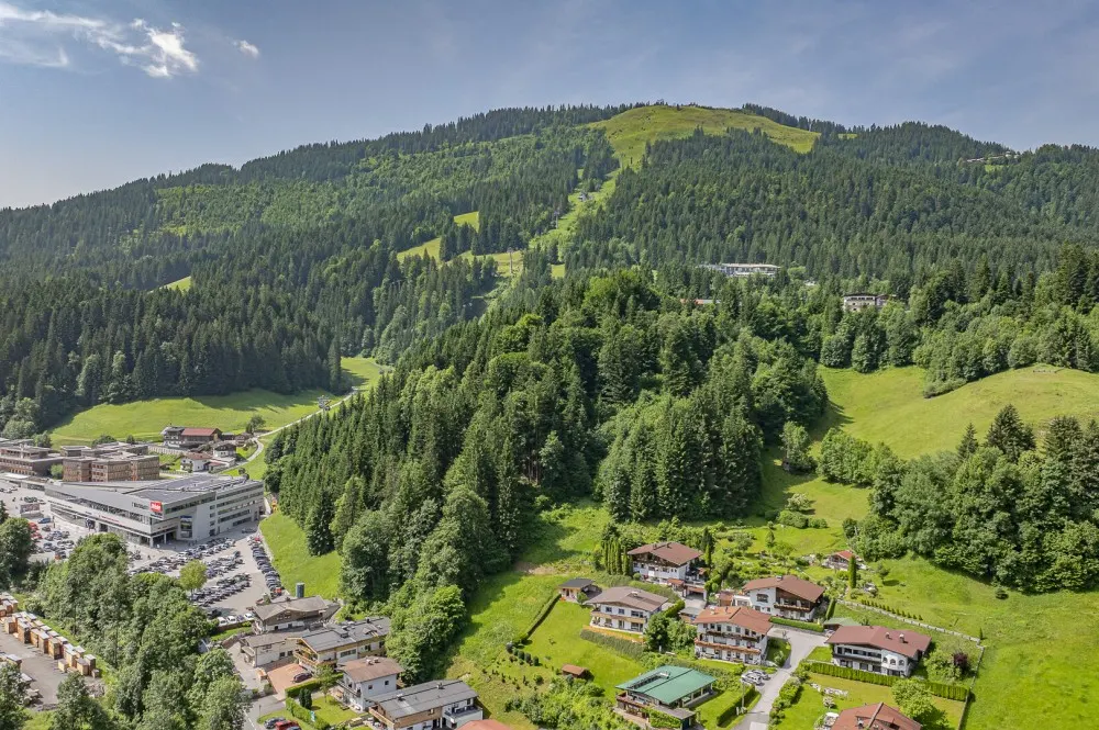 KITZIMMO-Grundstück in Toplage mit Baugenehmigung für 2 Luxusvillen kaufen - Immobilien Ellmau.-2