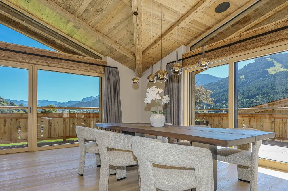 KITZIMMO-Luxuspenthouse sonniger Toplage mit Panorama-Ausblick - Immobilien Brixen.