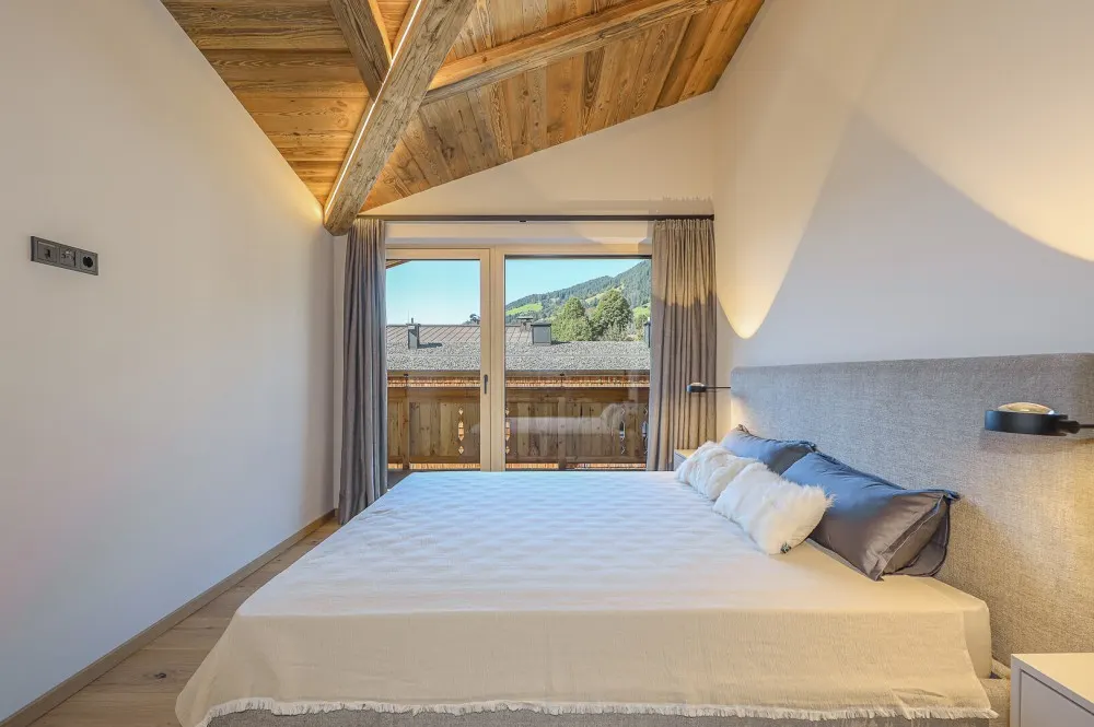 KITZIMMO-Luxuspenthouse sonniger Toplage mit Panorama-Ausblick - Immobilien Brixen.