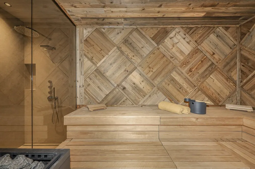 KITZIMMO-Luxuriöse Gartenwohnung mit eigenem Wellnessbereich - Immobilien Brixen.