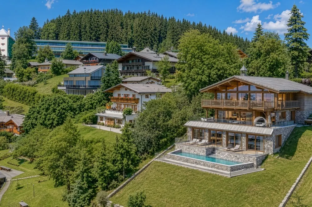 KITZIMMO-Luxusvilla in einzigartiger Toplage am Lebenberg kaufen - Immobilien Kitzbühel.