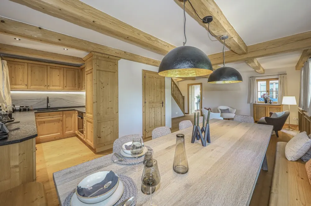 KITZIMMO-Exklusives Landhaus mit Pool in bester Lage - Immobilien Kitzbühel.-8