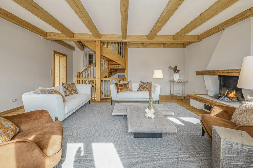 KITZIMMO-Exklusives Landhaus mit Pool in bester Lage - Immobilien Kitzbühel.-4