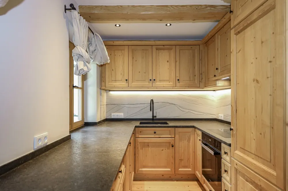 KITZIMMO-Exklusives Landhaus mit Pool in bester Lage - Immobilien Kitzbühel.-9-2