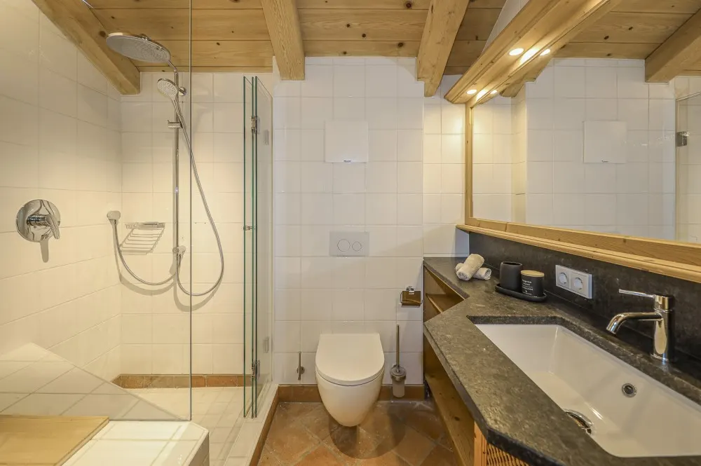 KITZIMMO-Exklusives Landhaus mit Pool in bester Lage - Immobilien Kitzbühel.-19
