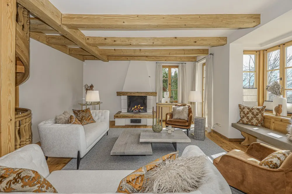 KITZIMMO-Exklusives Landhaus mit Pool in bester Lage - Immobilien Kitzbühel.-3