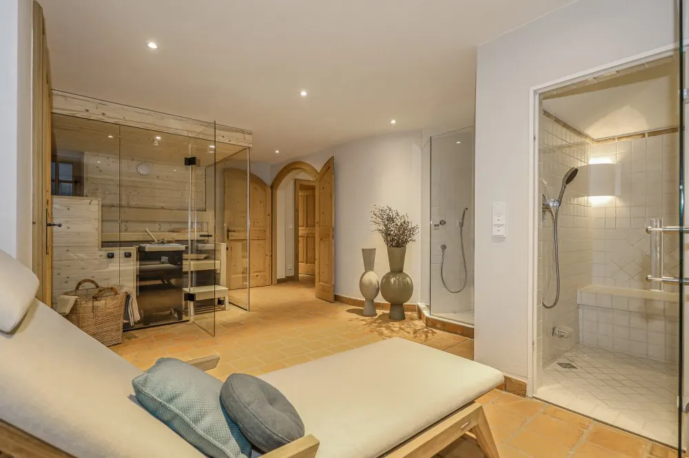 KITZIMMO-Exklusives Landhaus mit Pool in bester Lage - Immobilien Kitzbühel.-26