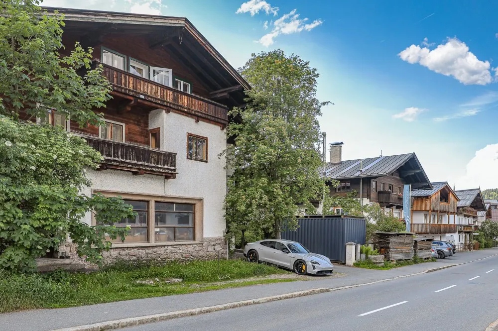 KITZIMMO-Stadthaus im Zentrum mit großem Potenzial kaufen - Immobilien Kitzbühel.