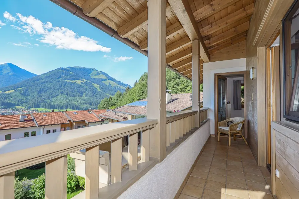 KITZIMMO-Eckreihenhaus in sonniger Ruhelage mit Panorama-Ausblick - Immobilien Brixen.
