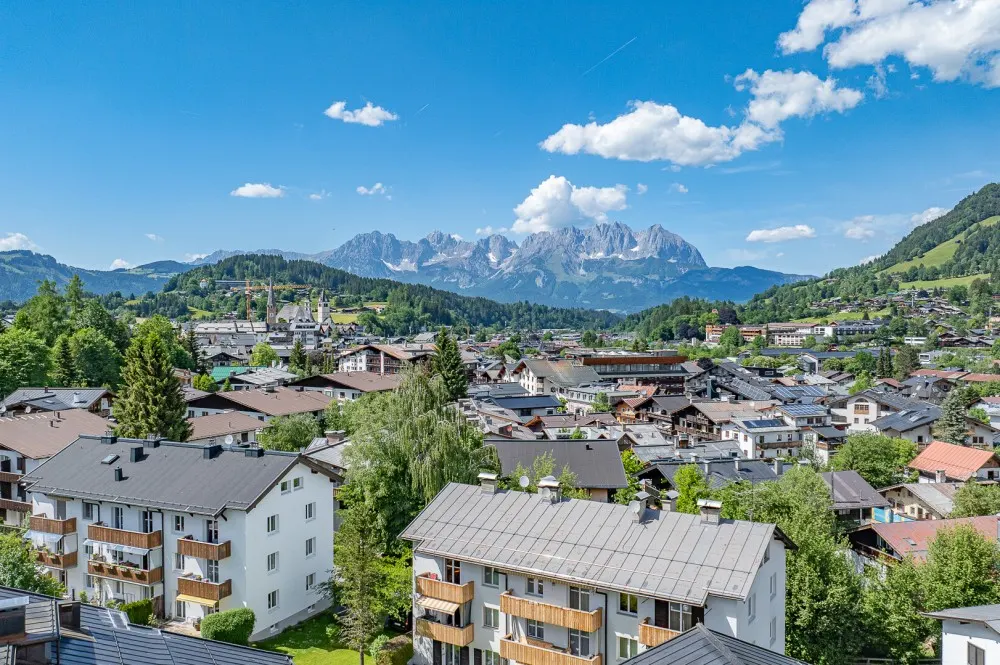 KITZIMMO-Hochwertige Wohnung in zentraler Ruhelage kaufen - Immobilien Kitzbühel.