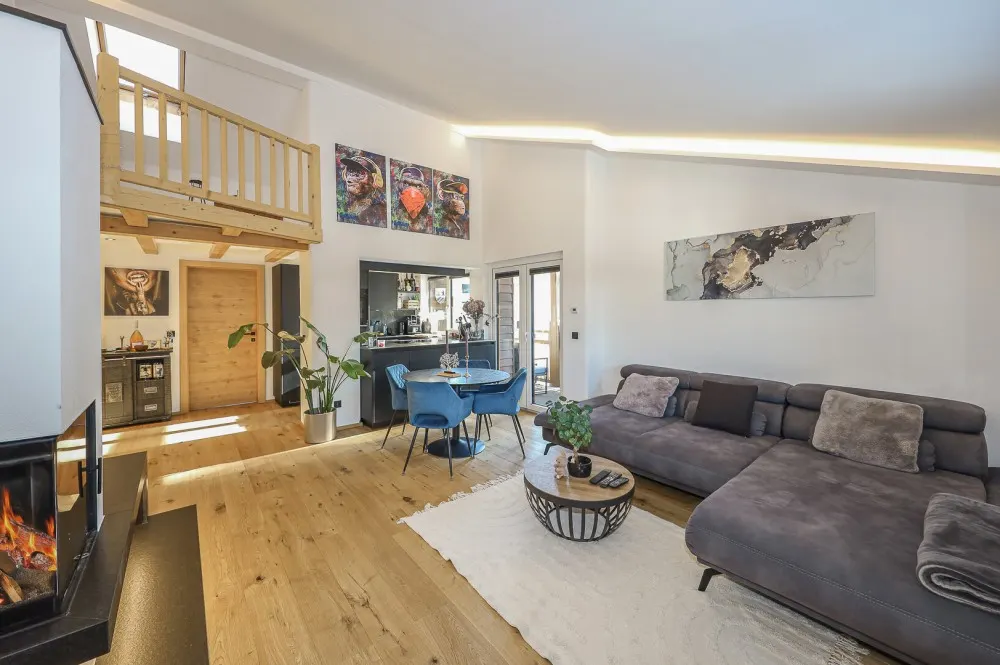 KITZIMMO-Dachgeschosswohnung am Fuße des Hahnenkamm - Immobilien Kitzbühel.
