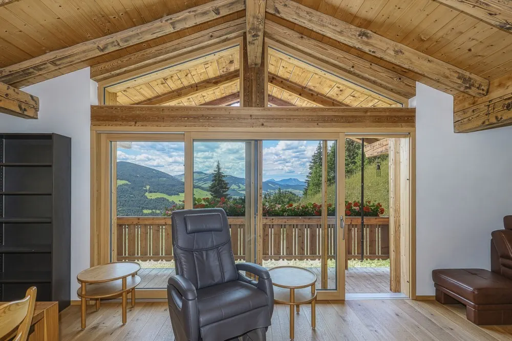 KITZIMMO-Penthouse mit Freizeitwohnsitz in einem Bauernhaus in Alleinlage - Immobilien Westendorf.