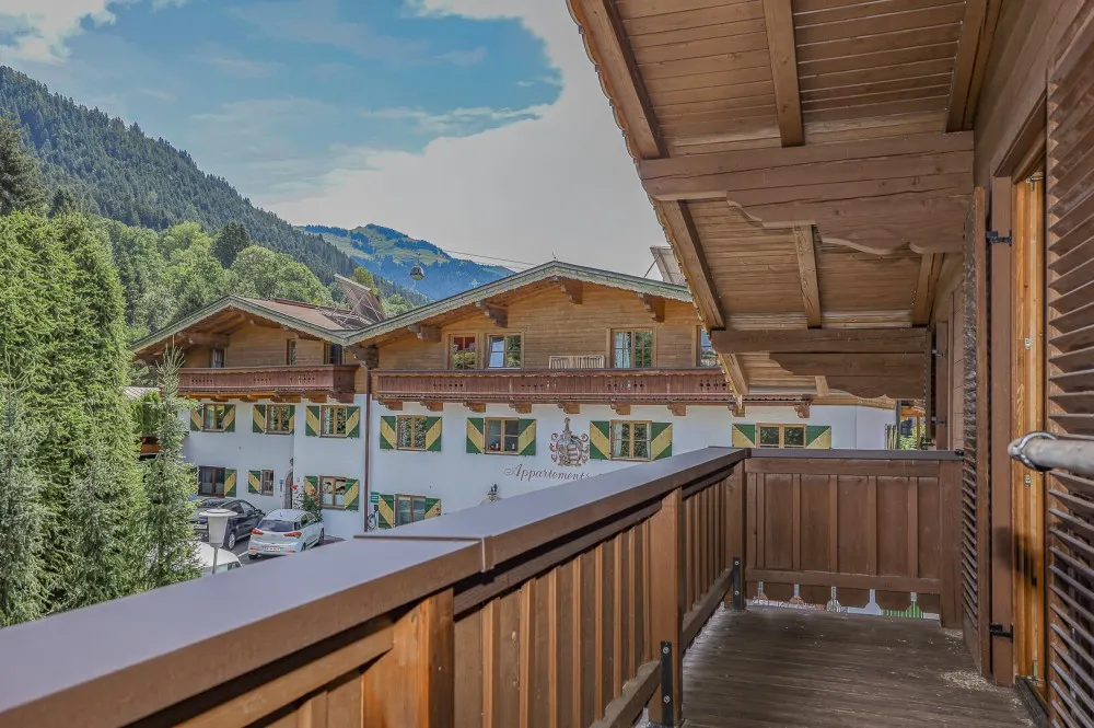 Exklusive Dachgeschosswohnung am Sonnberg mit Blick über Kitzbühel - KITZIMMO
