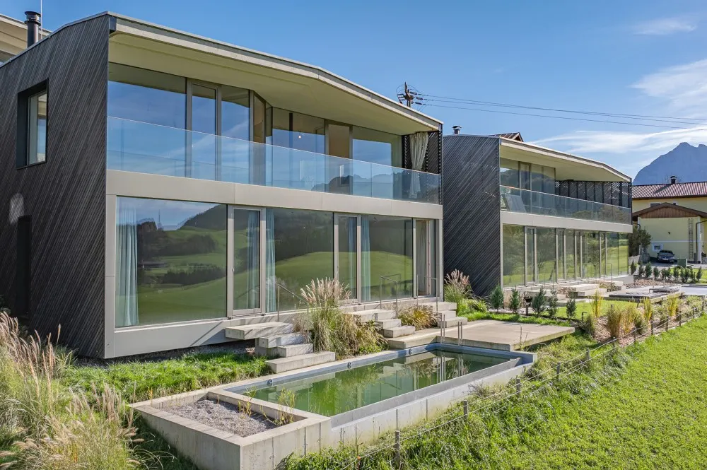 KITZIMMO-Luxusvilla mit Pool und Bergblick in Toplage kaufen - Immobilien Schwendt.