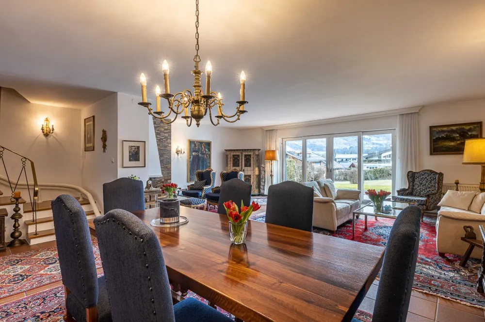 KITZIMMO-Domizil mit Potenzial in zentrumsnaher Ruhelage - Ski Out - Immobilien Kitzbühel.
