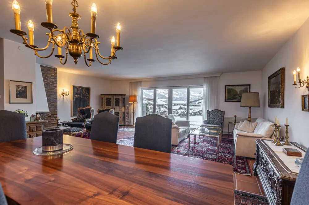 KITZIMMO-Domizil mit Potenzial in zentrumsnaher Ruhelage - Ski Out - Immobilien Kitzbühel.